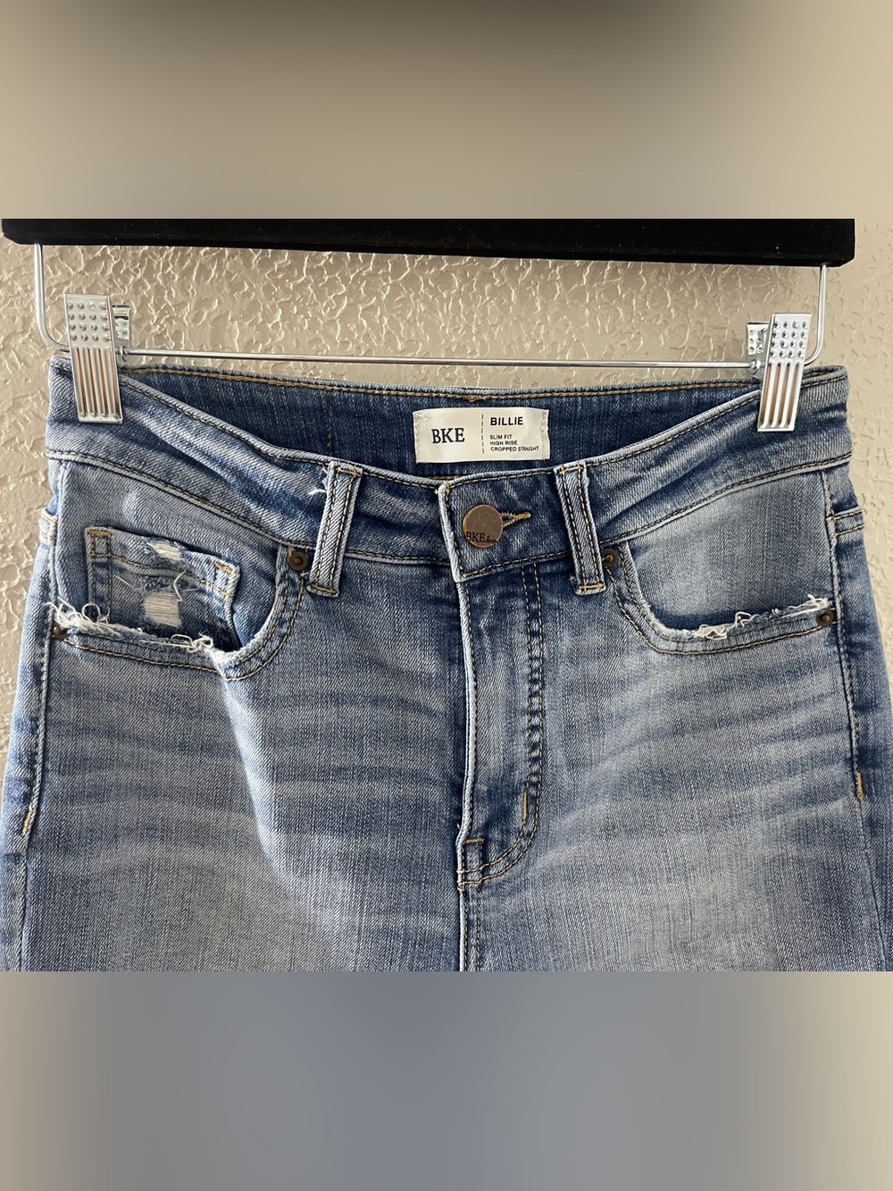 BKE Billie Women’s Light Blue Slim Fit High Rise Distressed Cropped Jeans 27X28 - Picture 2 of 9
